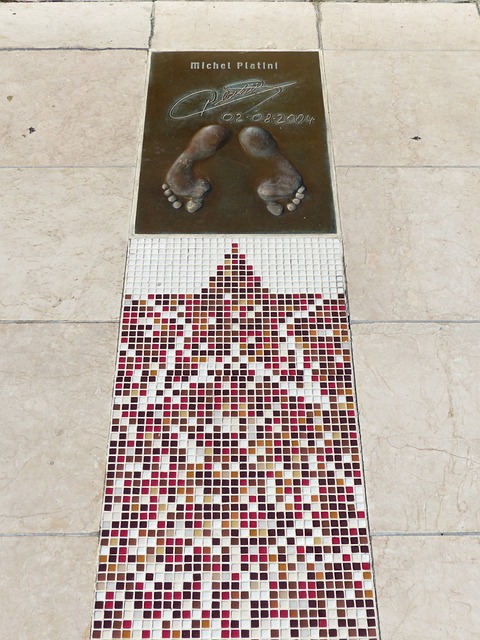 GxA